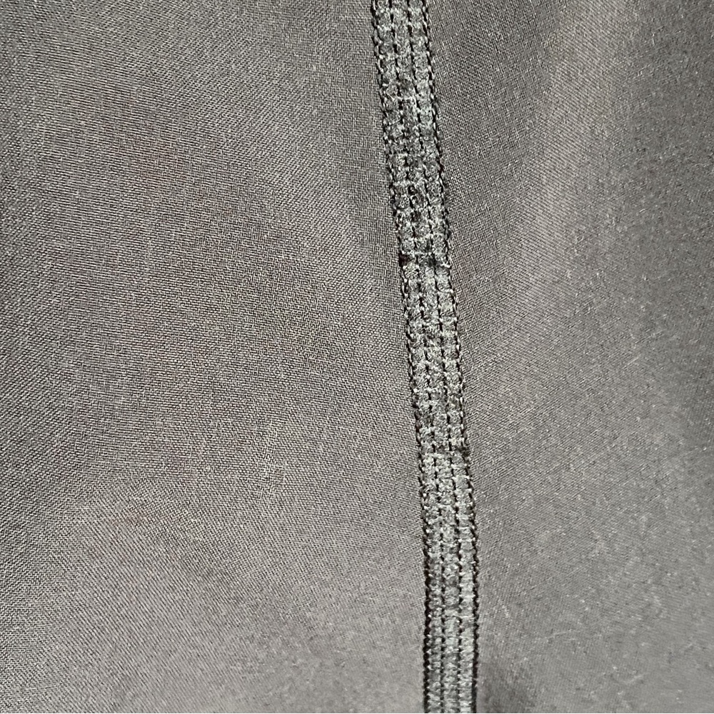 Lululemon Black Run Times Shorts Low Waisted 4” Inseam ( size 6 ) - Picture 6 of 7